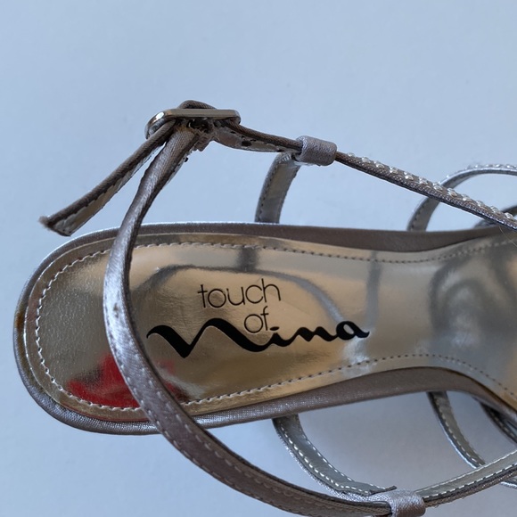 Touch of Nina silver metallic dress sandals with side buckle. - Picture 6 of 8